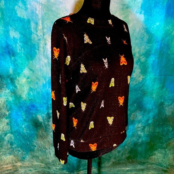 ❌SOLD❌Women’s H&M moth patterned sweater. - Picture 3 of 5